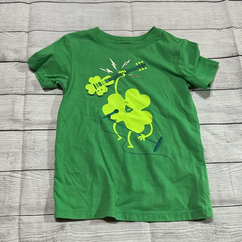 Cat & Jack Green Shamrock Short Sleeve Shirt size 5T